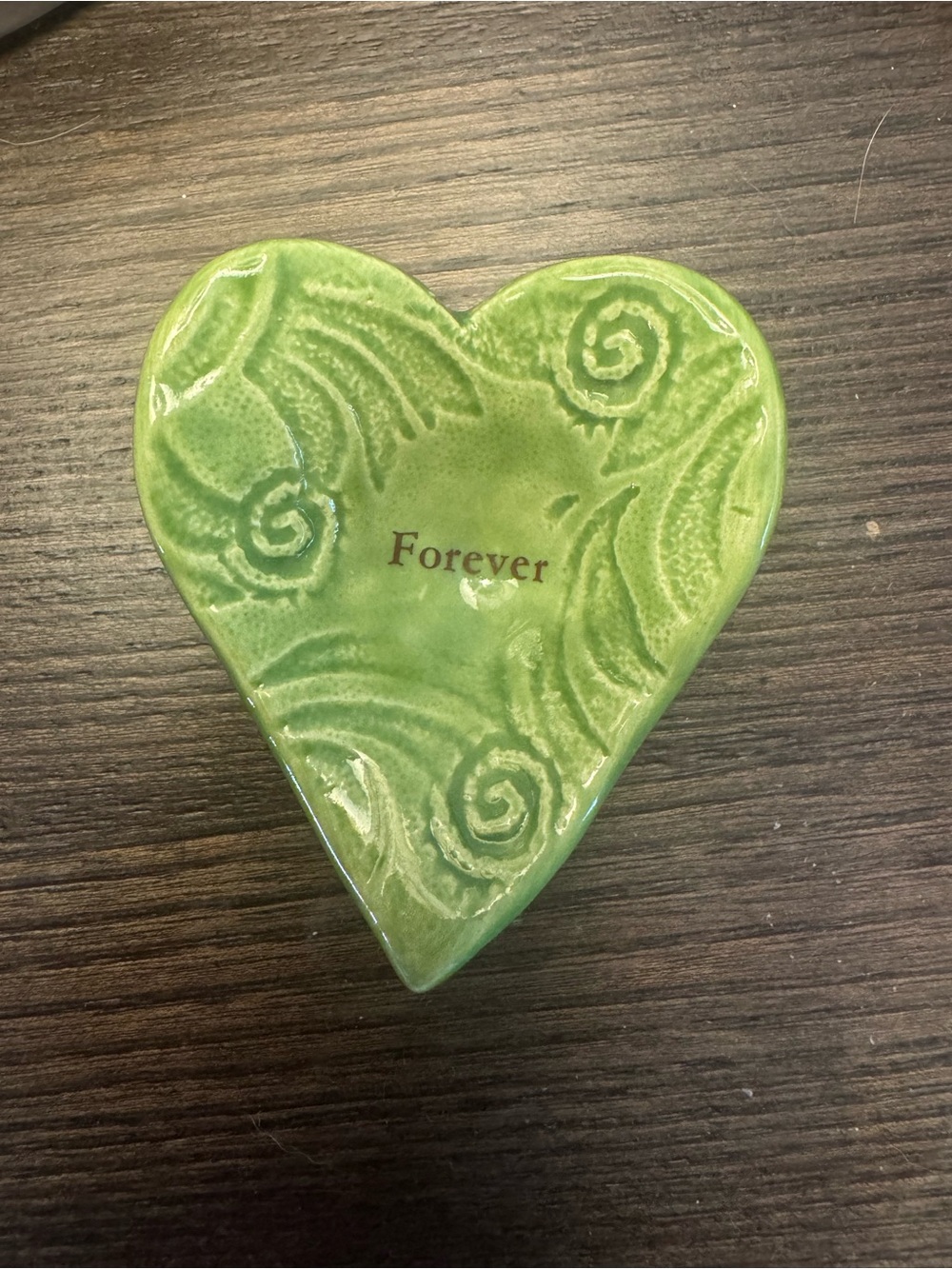 Green Heart Ceramic Accent with 'Forever' Sentiment - Decorative Home Art